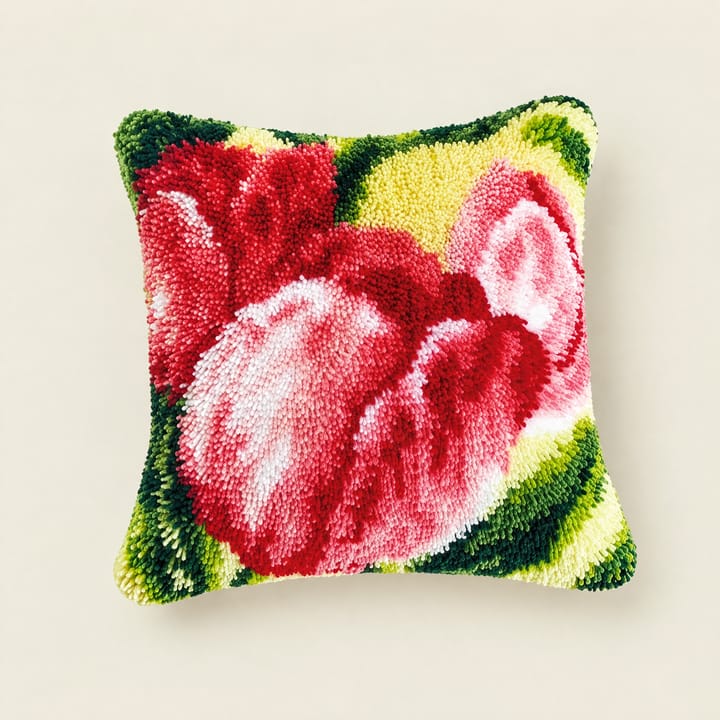 Tulip latch hook pillow, 17 x 17 in