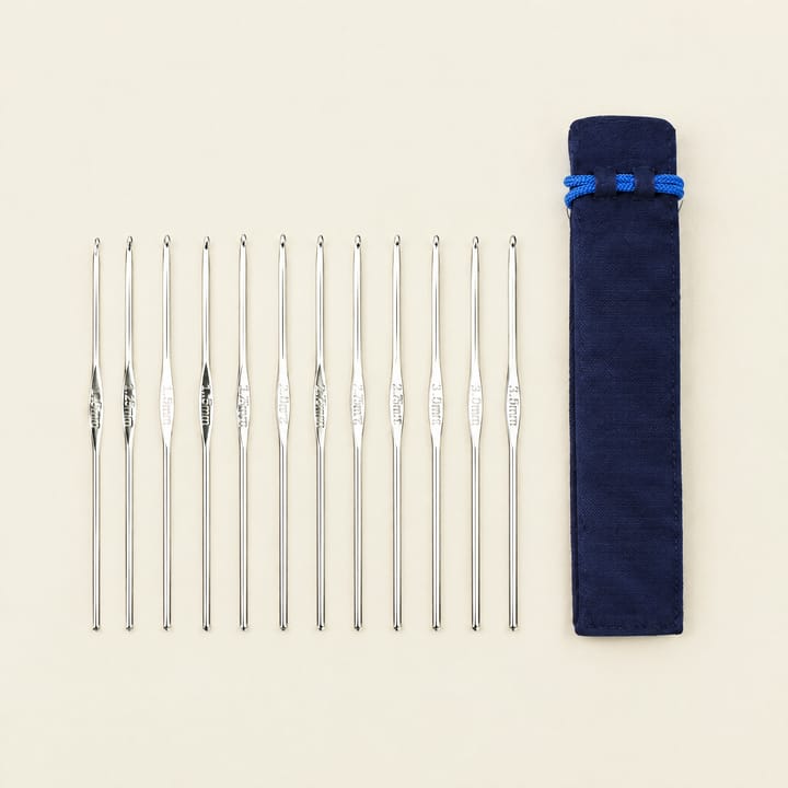 Colorful Aluminum Crochet Hook Set, Silver with navy pouch